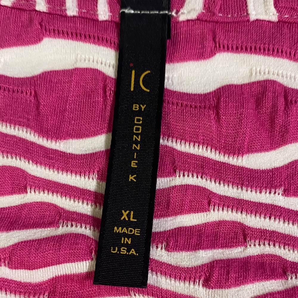 IC Collection by Connie K Vibrant Pink and White Women's Tunic Rayon Textured - Picture 5 of 8